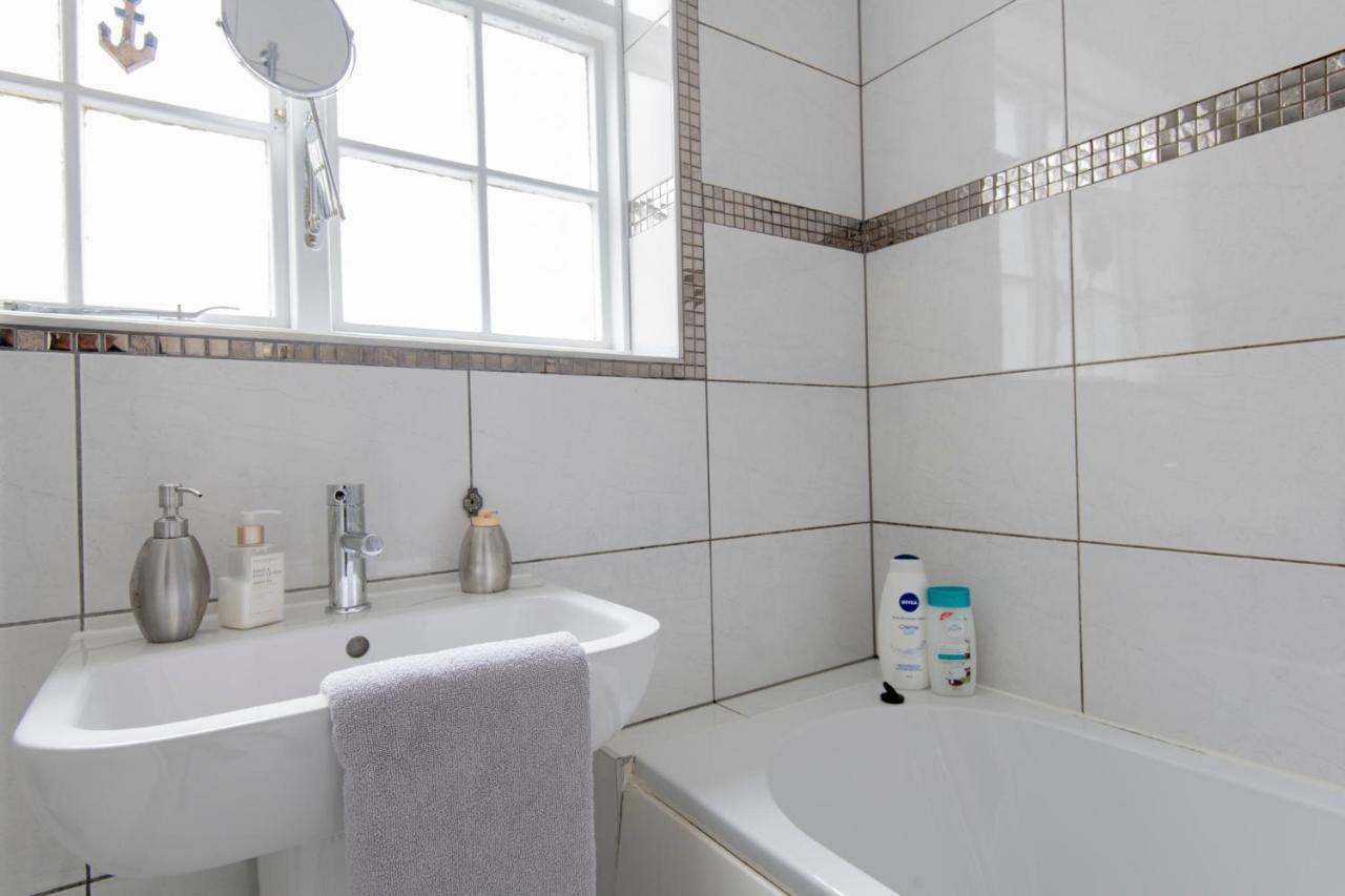 Appartement Fantastic 3 Bed Brighton House- Sleeps 6- Superfast Wifi And Garage Extérieur photo