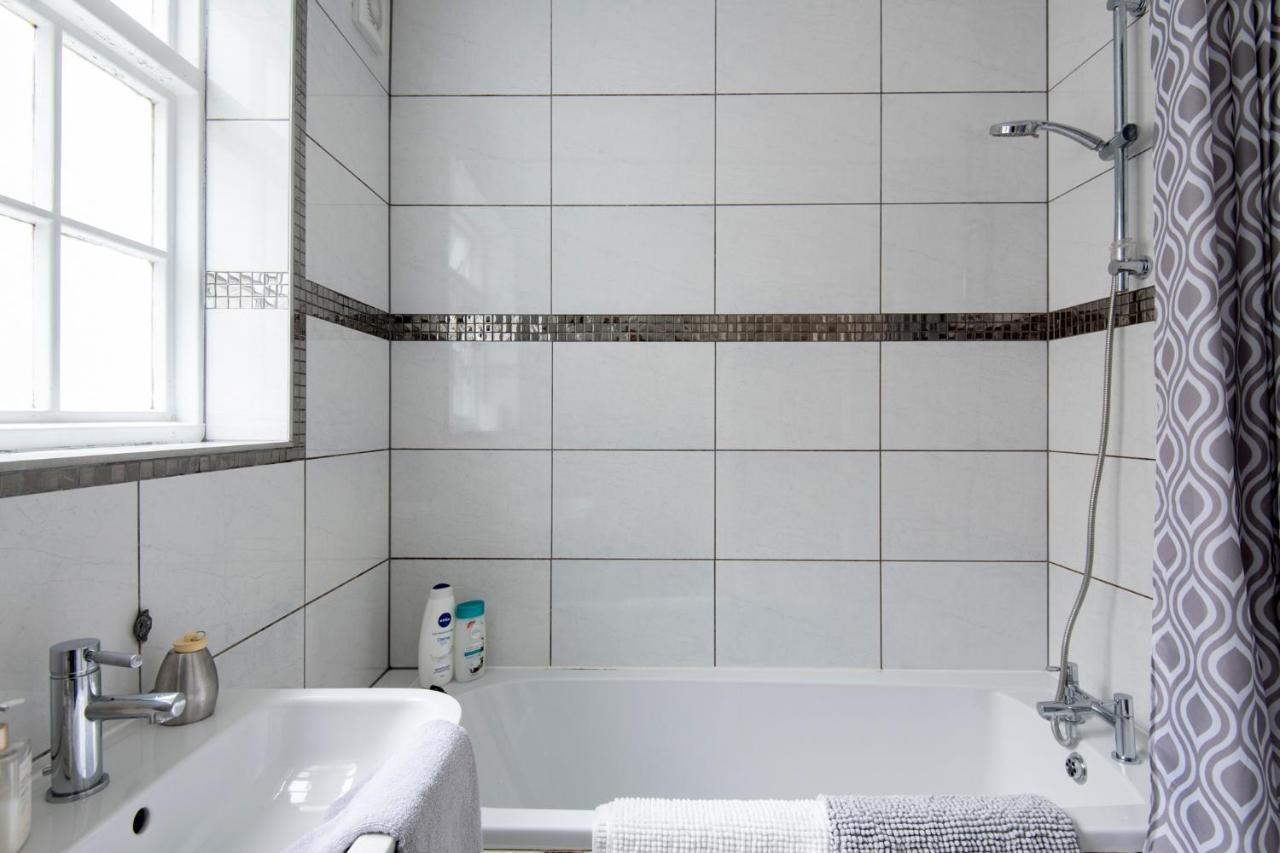 Appartement Fantastic 3 Bed Brighton House- Sleeps 6- Superfast Wifi And Garage Extérieur photo
